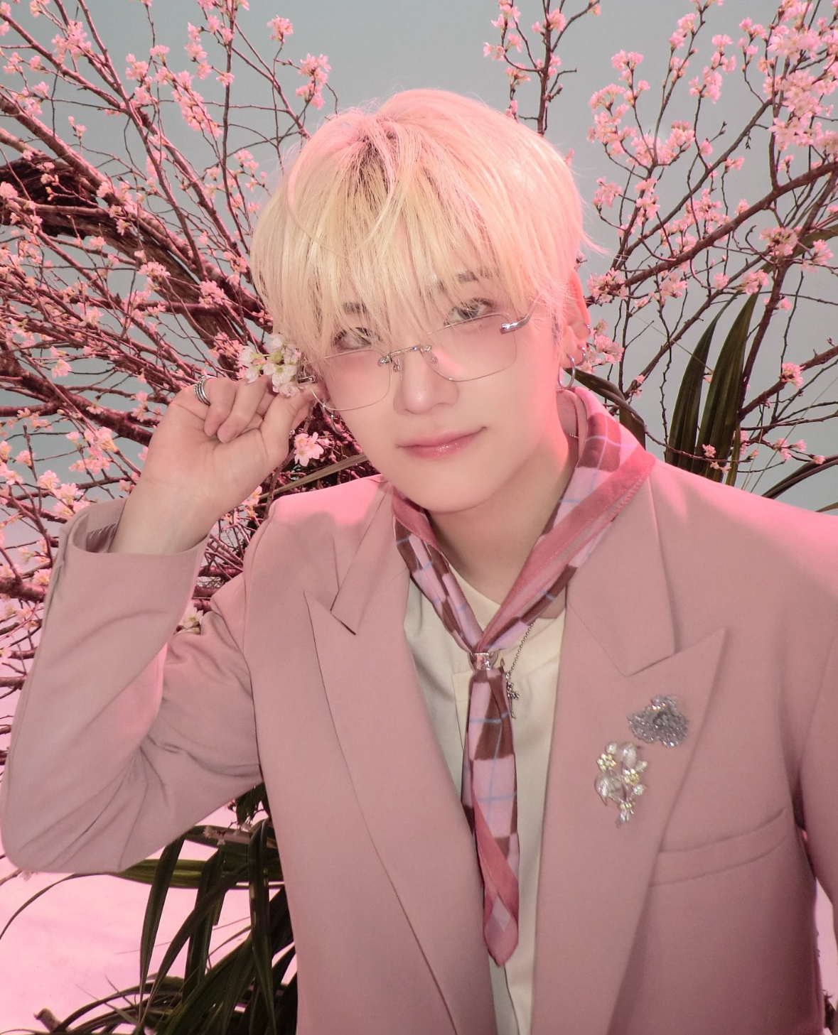 Latest photo of Yuma (&TEAM)