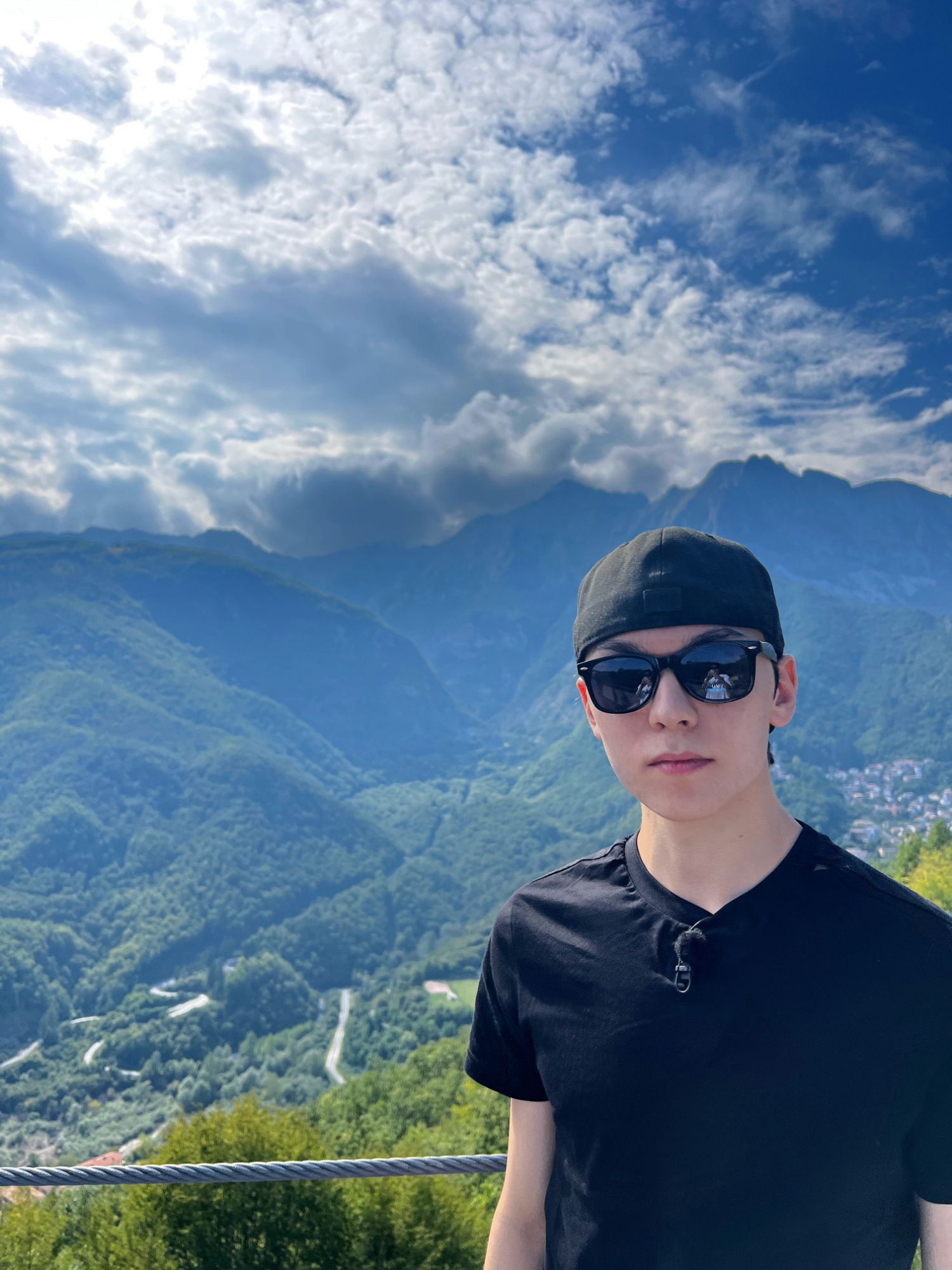 A moment captured by Vernon (SEVENTEEN)'s fan