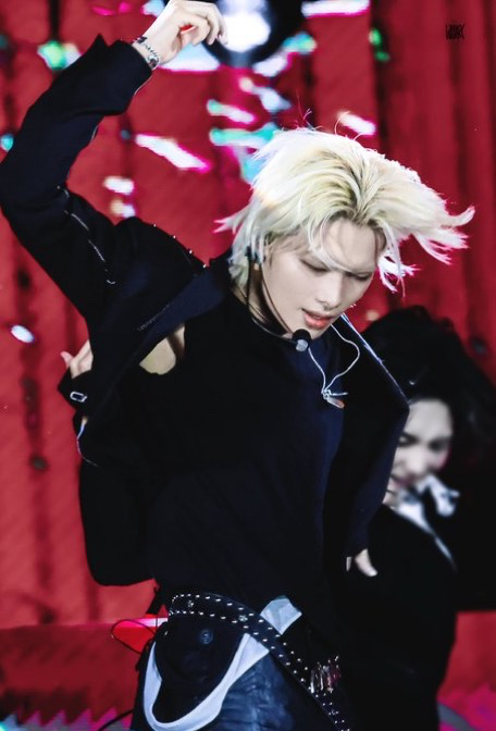 Momen yang diabadikan oleh penggemar NI-KI (ENHYPEN)