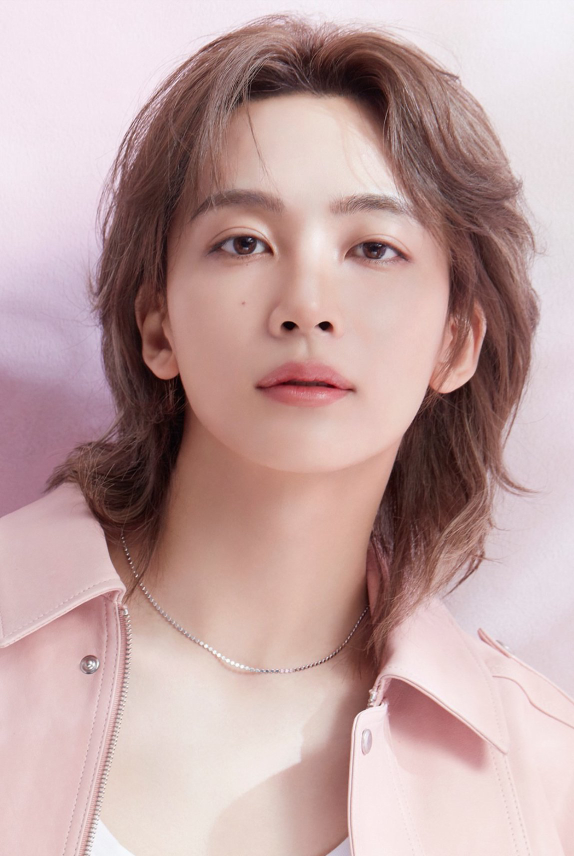 Latest photo of Jeonghan (SEVENTEEN)