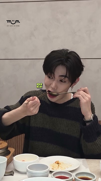 A heartfelt wallpaper shared by Zhang Hao (ZEROBASEONE)'s fans