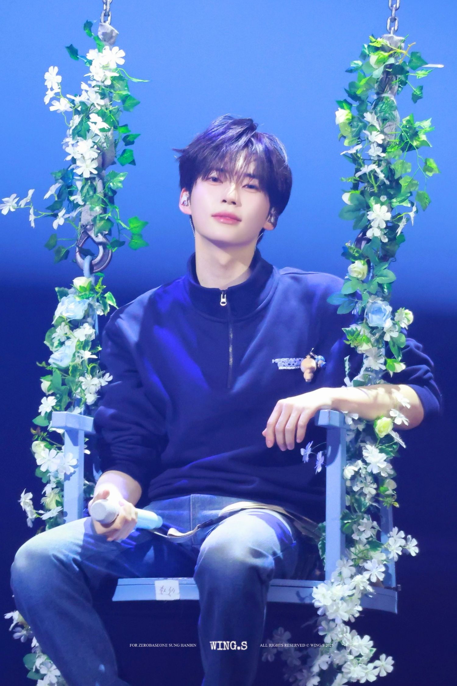 Recent activity shot of Sung Hanbin (ZEROBASEONE)