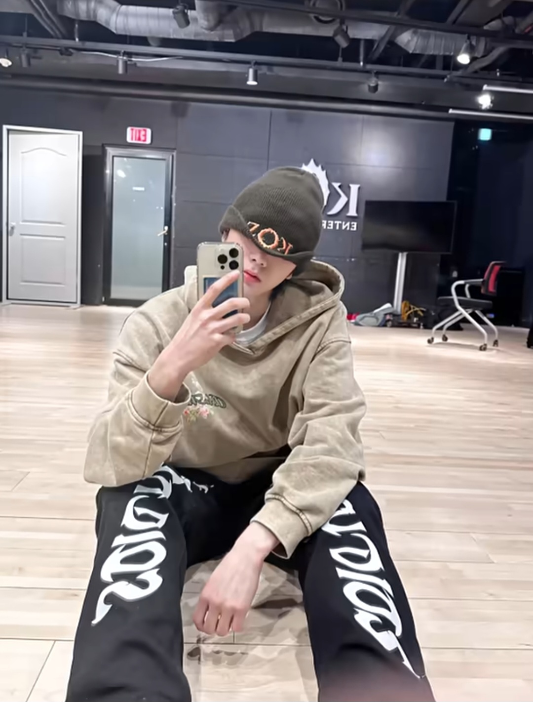 Behind-the-scenes cut of Sungho (BOYNEXTDOOR)