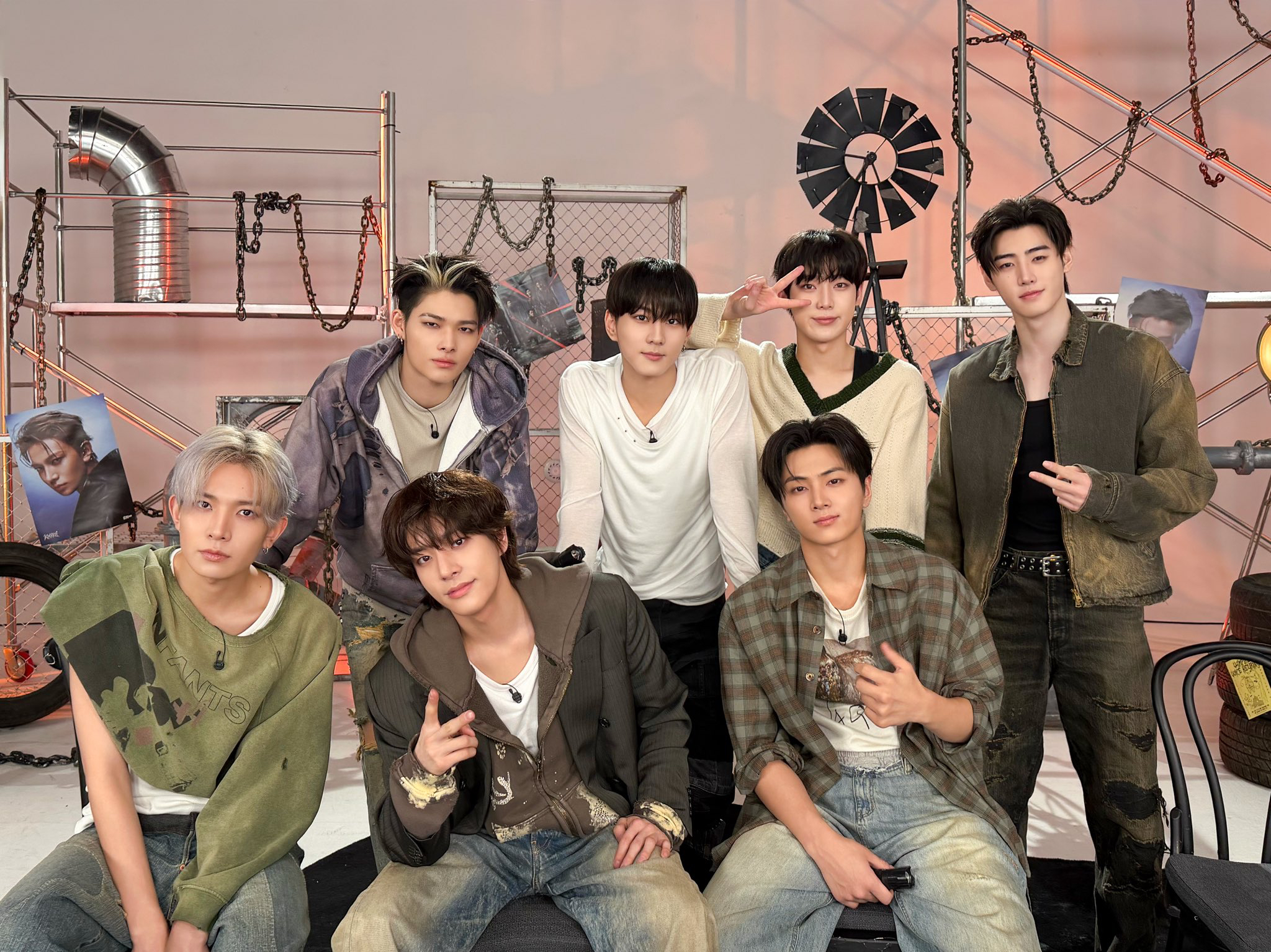 Foto aktivitas terbaru ENHYPEN