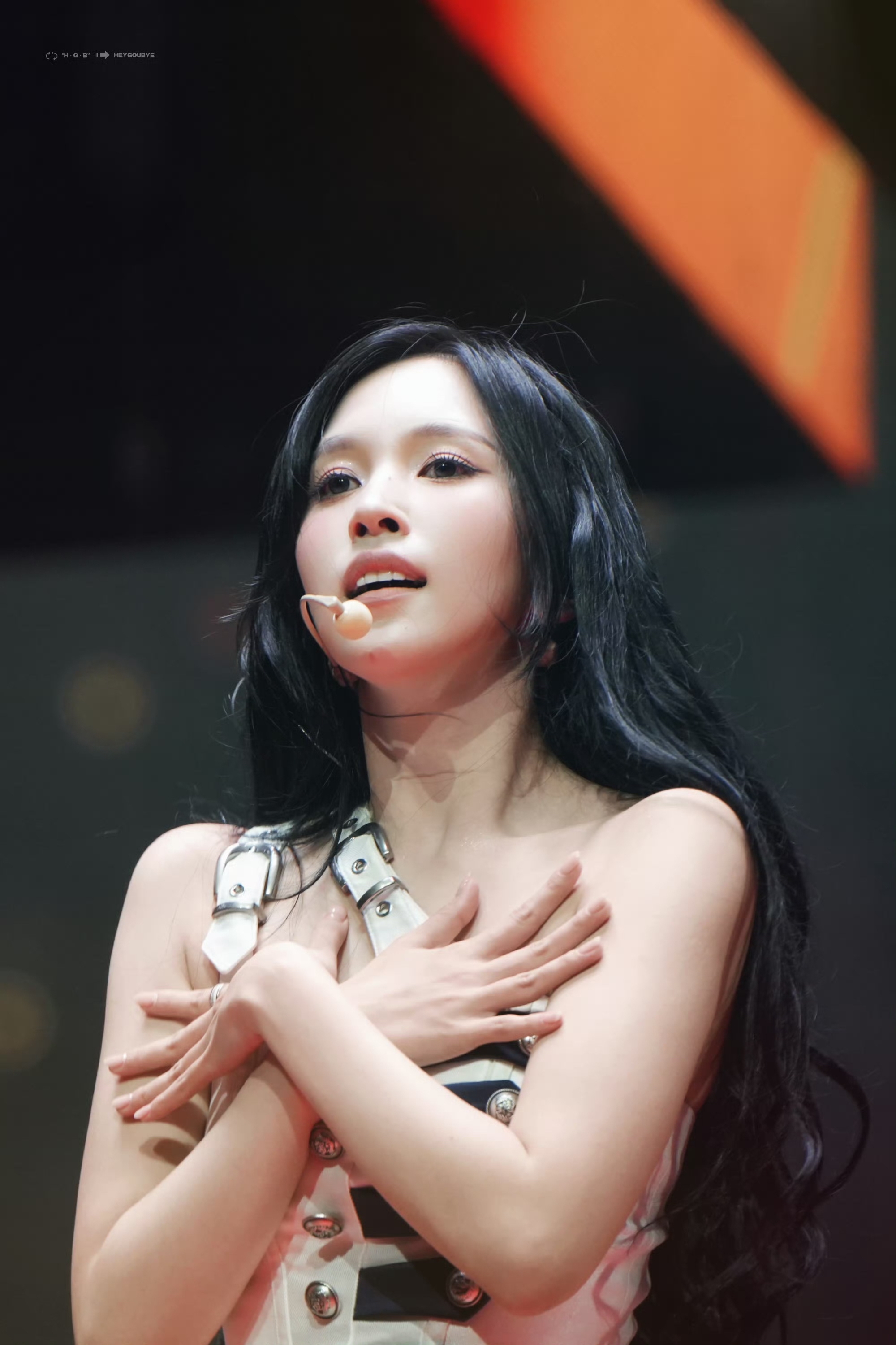 Foto aktivitas terbaru Mina (TWICE)