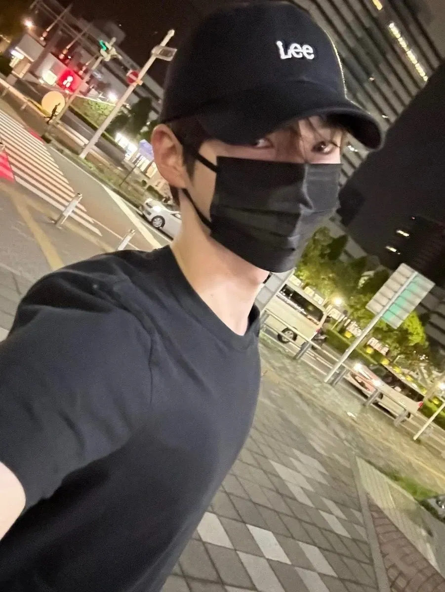 Recent activity shot of Sung Hanbin (ZEROBASEONE)