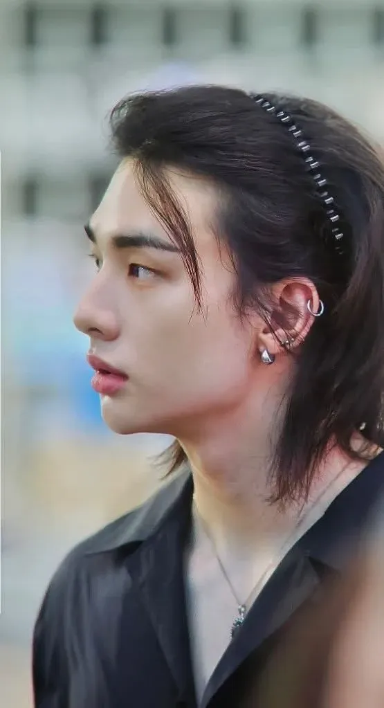 A heartfelt wallpaper shared by Hyunjin (Stray Kids)'s fans