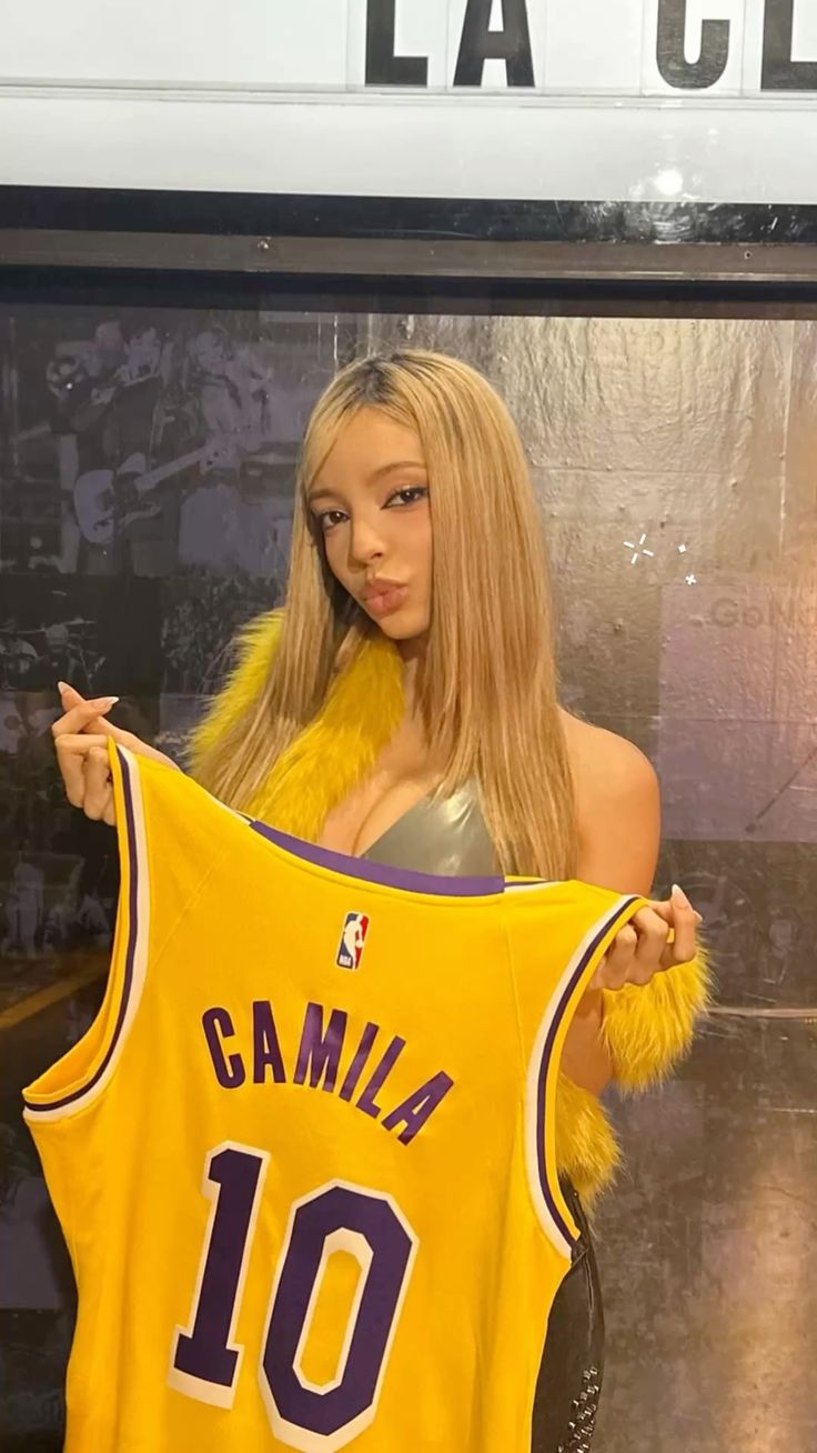 A heartfelt wallpaper shared by Camila (GIRLSET)'s fans