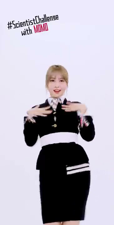 모모 (TWICE)의 최신 사진
