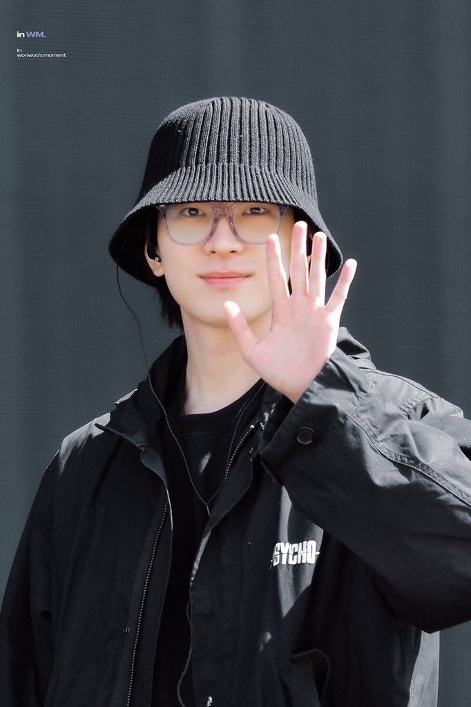 Latest photo of Wonwoo (SEVENTEEN)