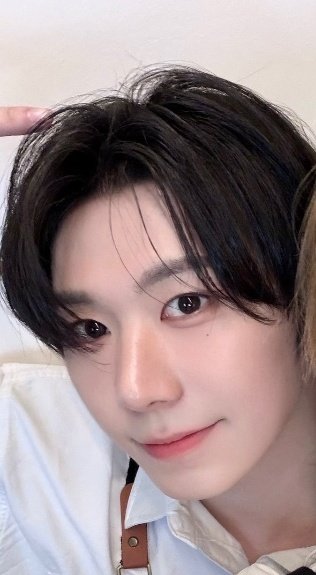 Today's most popular wallpaper in the Park Han (AHOF) community