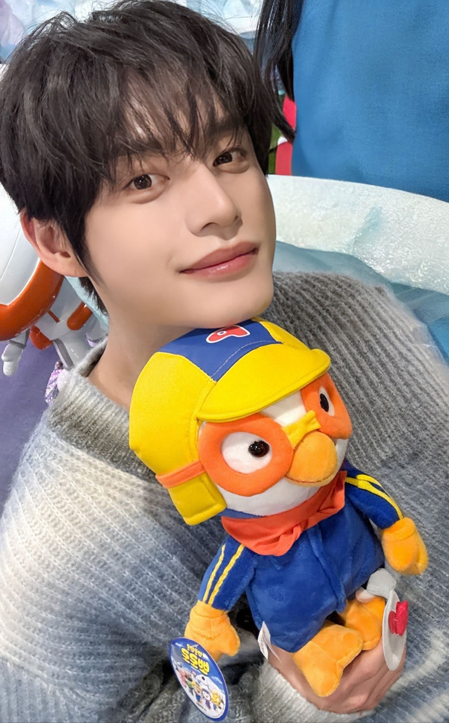 Foto terbaru Kim Jiwoong (ZEROBASEONE)