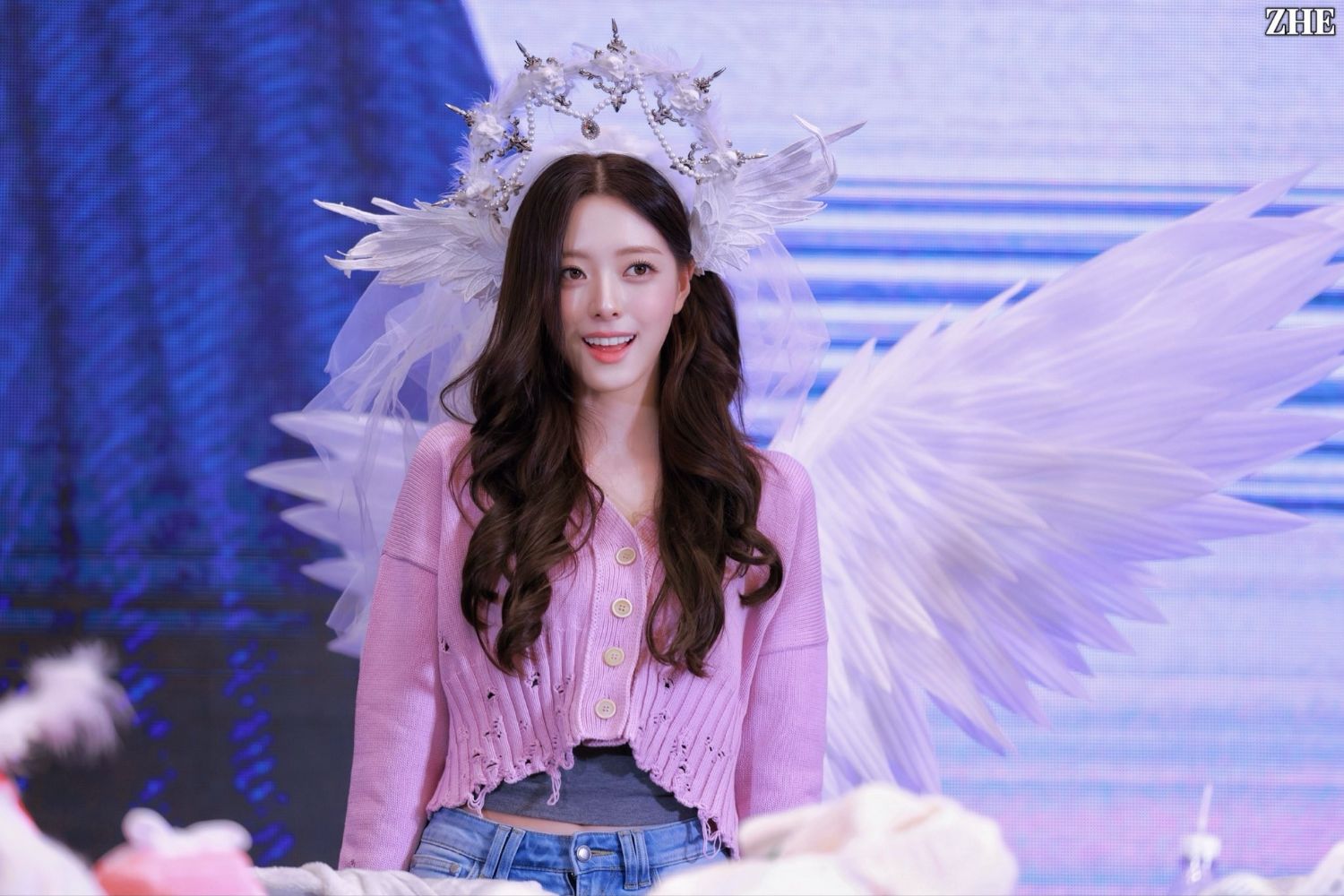 ユナ (ITZY)の舞台裏ショット