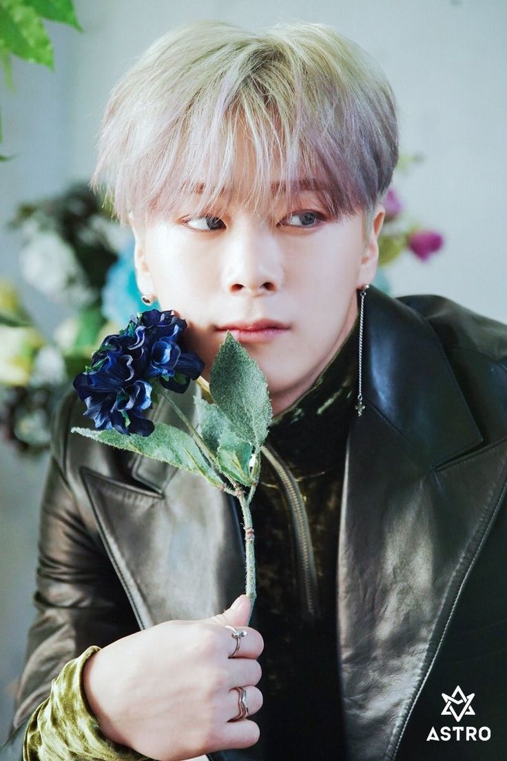 Latest photo of Moonbin (ASTRO)