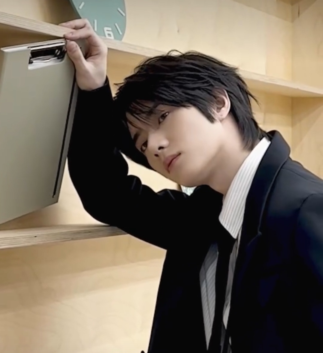 범규 (투모로우바이투게더) 최근 활동샷