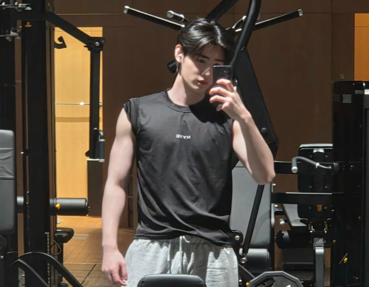 Behind-the-scenes cut of Sunghoon (ENHYPEN)