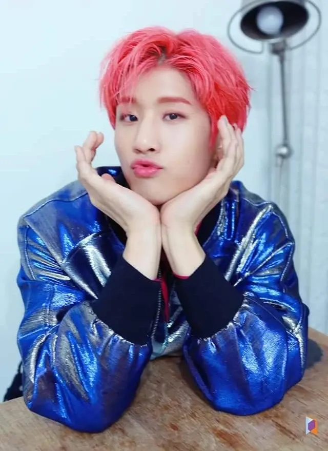 A moment captured by Jinjin (ASTRO)'s fan