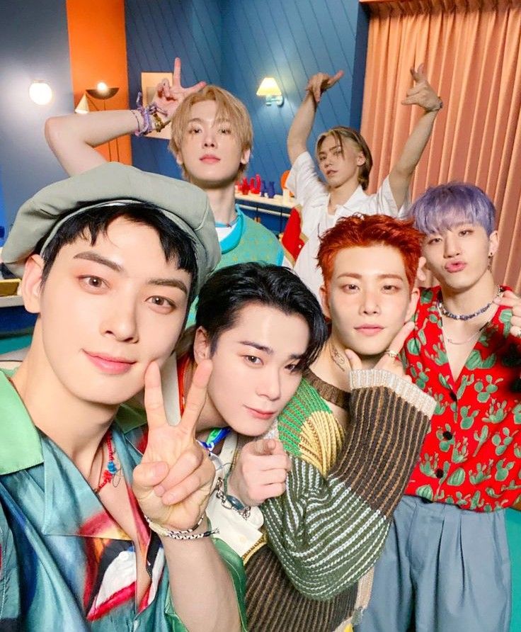 Recent activity shot of Eunwoo (ASTRO)