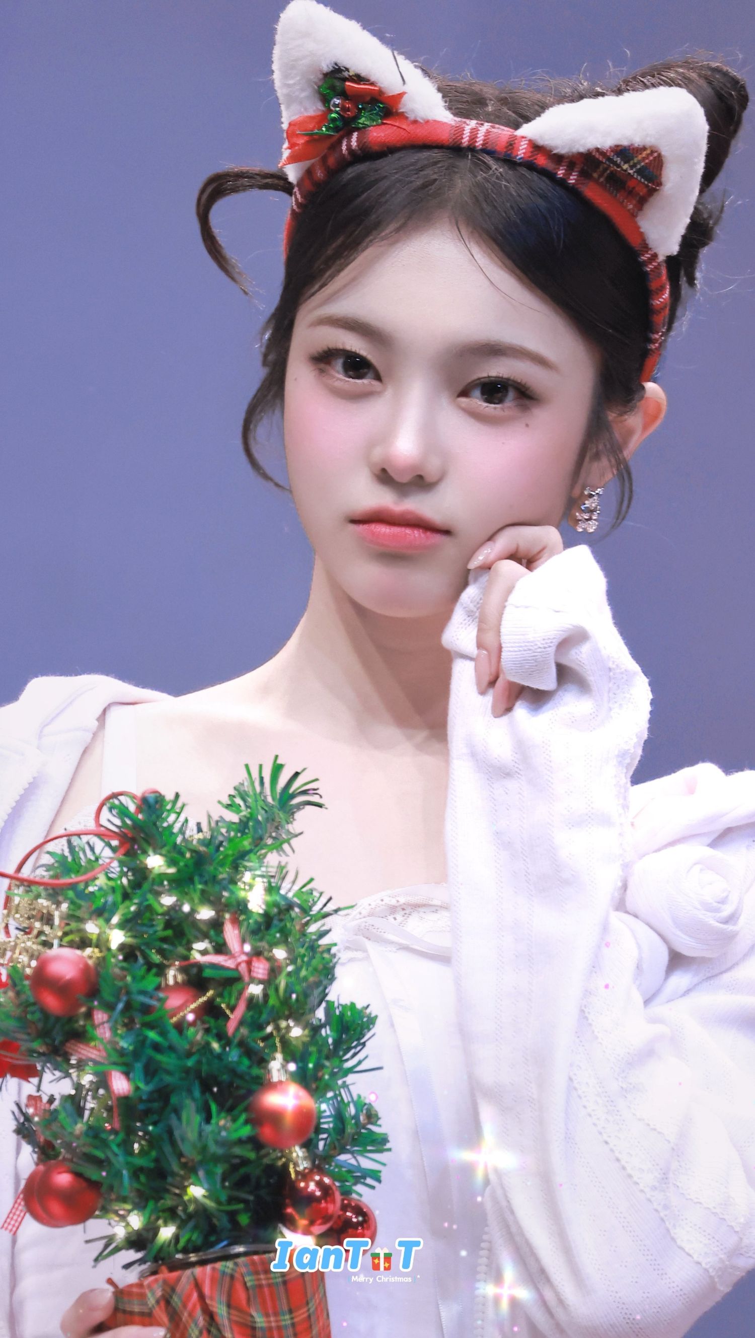 Today's most popular wallpaper in the Ian (Hearts2Hearts) community