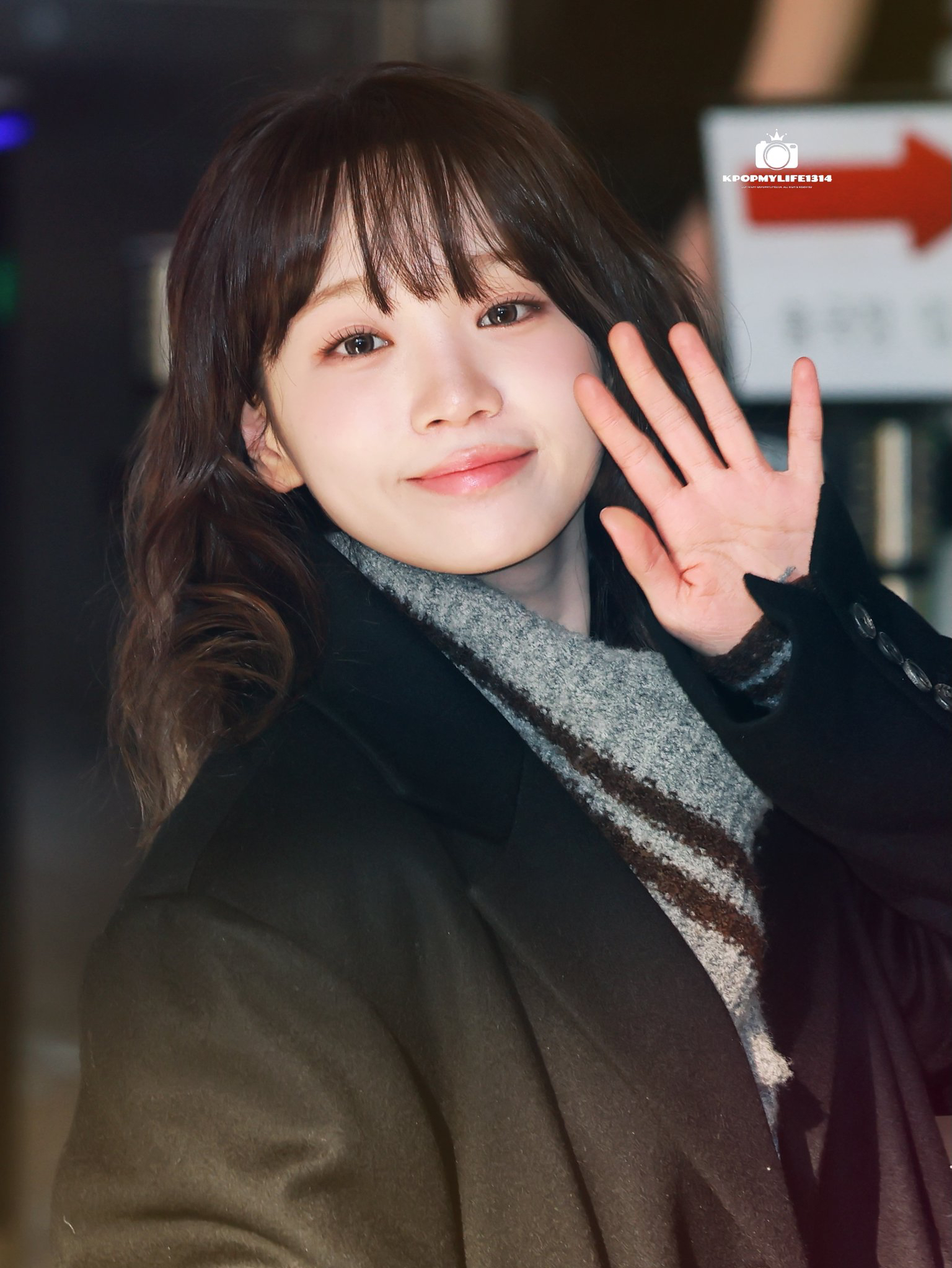 A moment captured by Kim Chaewon (LE SSERAFIM)'s fan