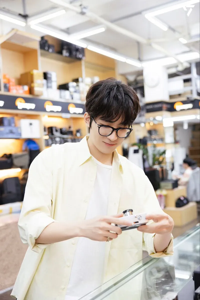 Behind-the-scenes cut of Wonwoo (SEVENTEEN)