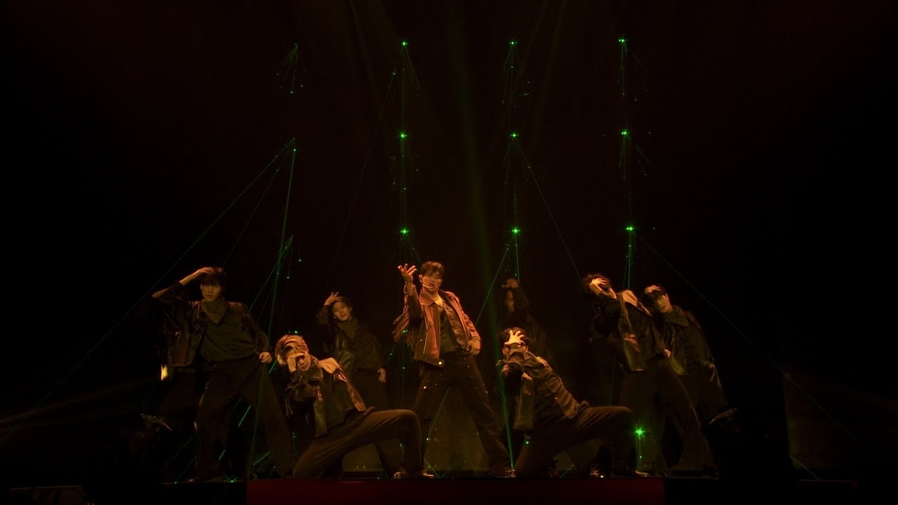 Behind-the-scenes cut of Minho (SHINee)