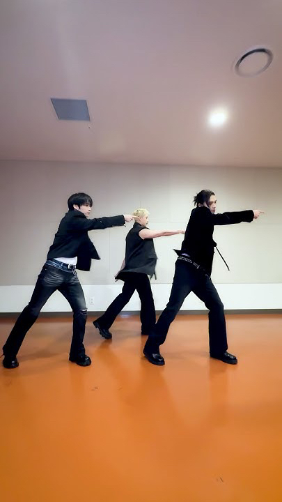 Today's most popular wallpaper in the ヒョンジン (Stray Kids) community