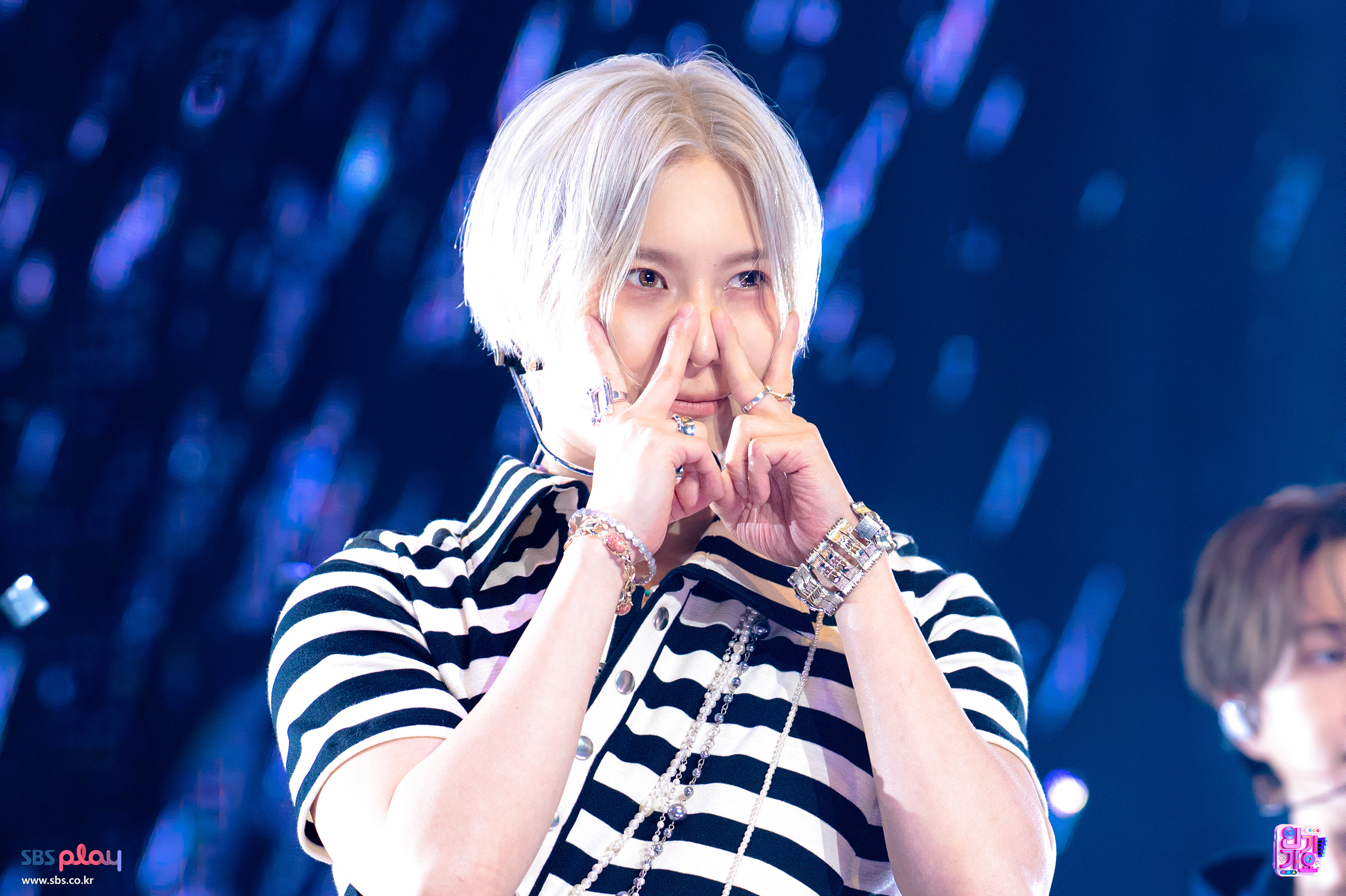 A moment captured by Taemin (SHINee)'s fan