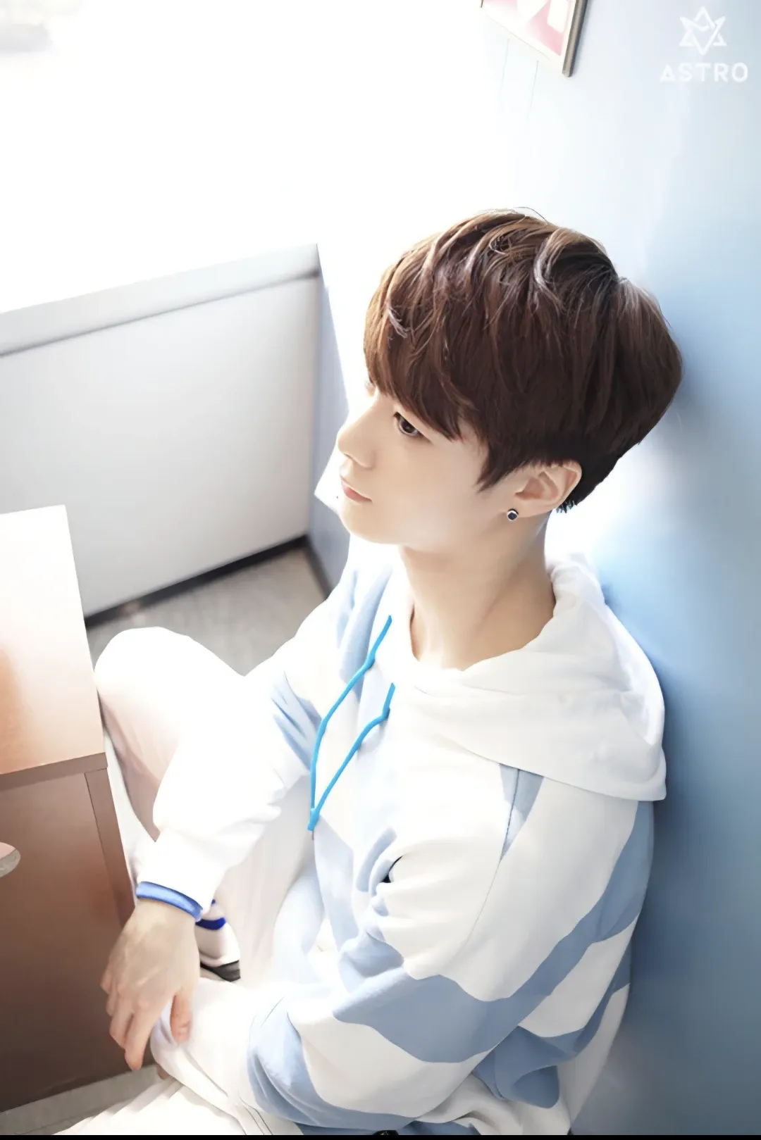 Behind-the-scenes cut of Moonbin (ASTRO)