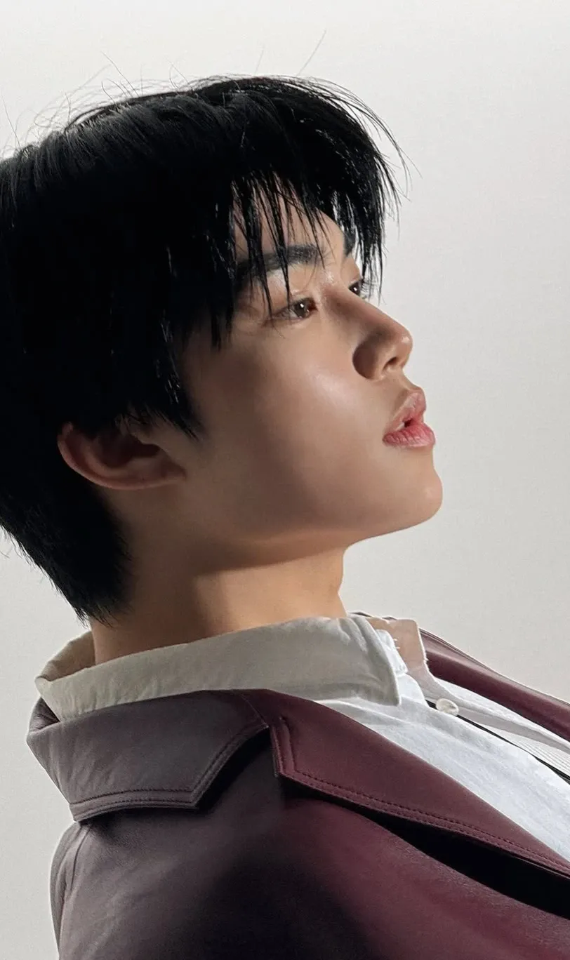 Fandom-recommended wallpaper image of Park Gunwook (ZEROBASEONE)