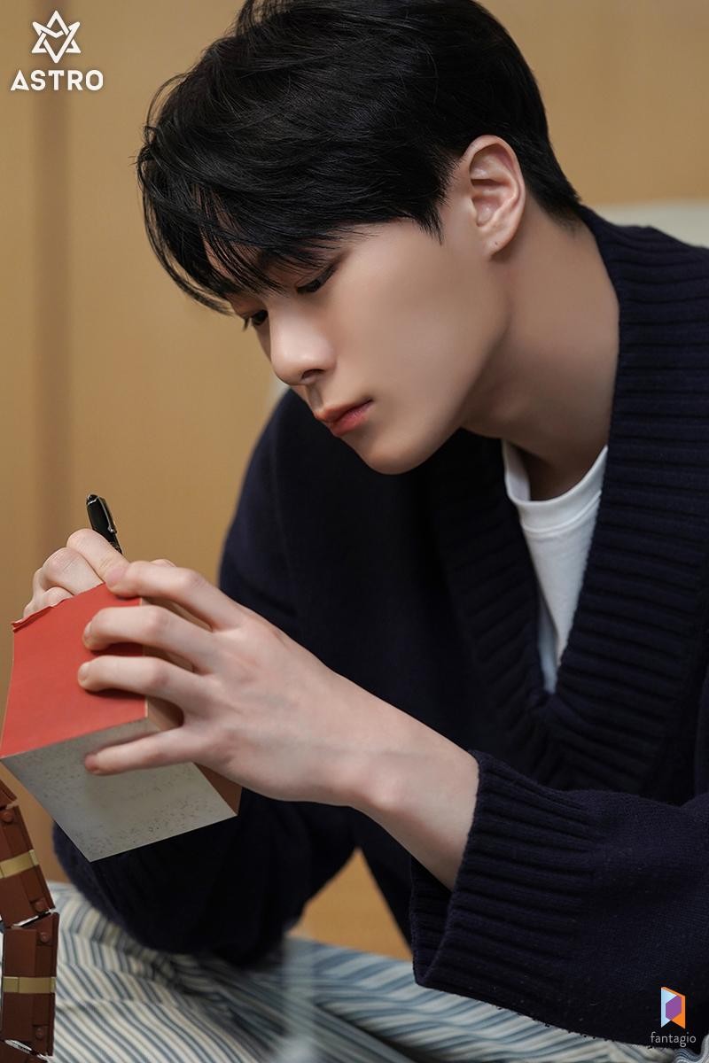 文彬 (ASTRO)的最新活动照片