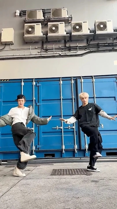 Foto aktivitas terbaru Yeonjun (TOMORROW X TOGETHER)