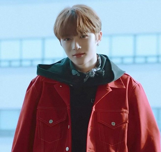 杋圭 (TOMORROW X TOGETHER)的最新照片