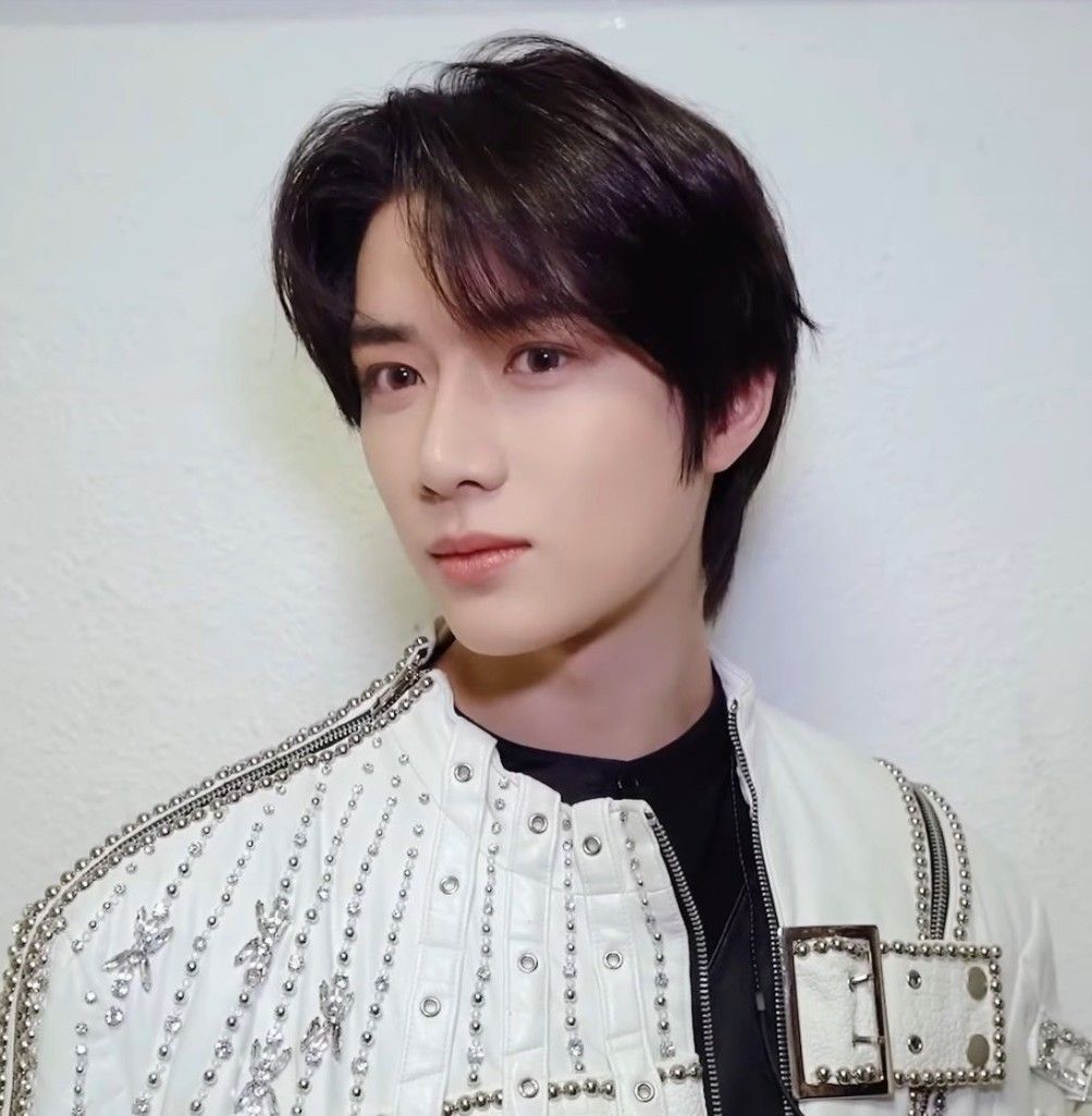 ボムギュ (TOMORROW X TOGETHER)の最近の活動写真