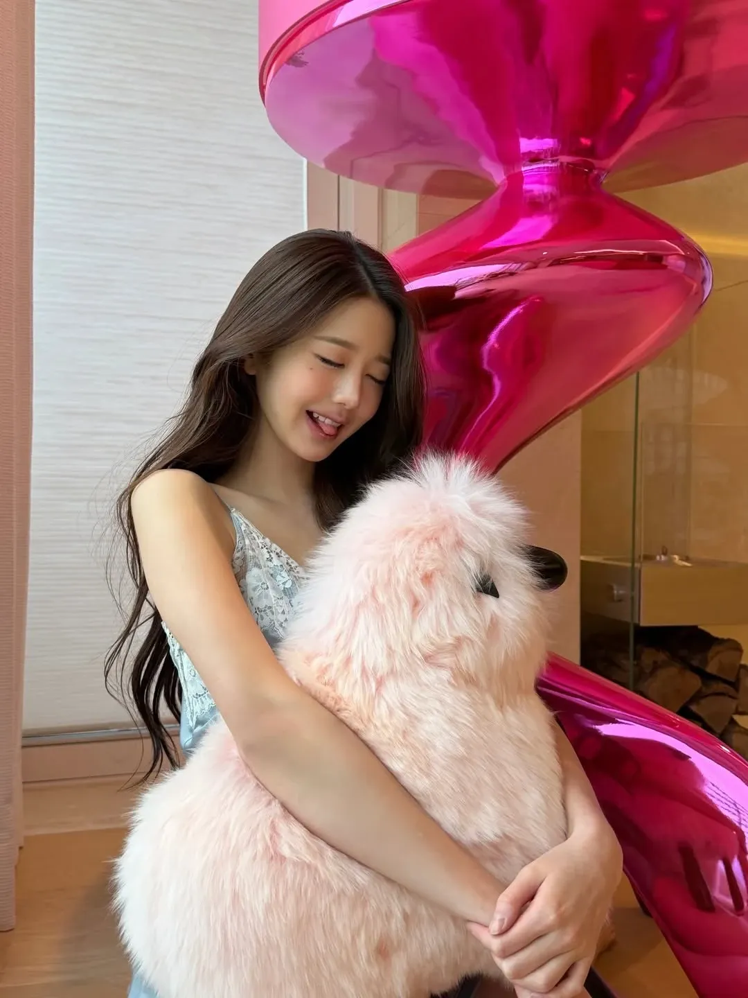 A moment captured by Jang Wonyoung (IVE)'s fan