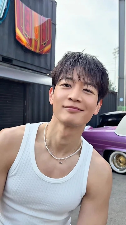 Recent activity shot of Minho (SHINee)