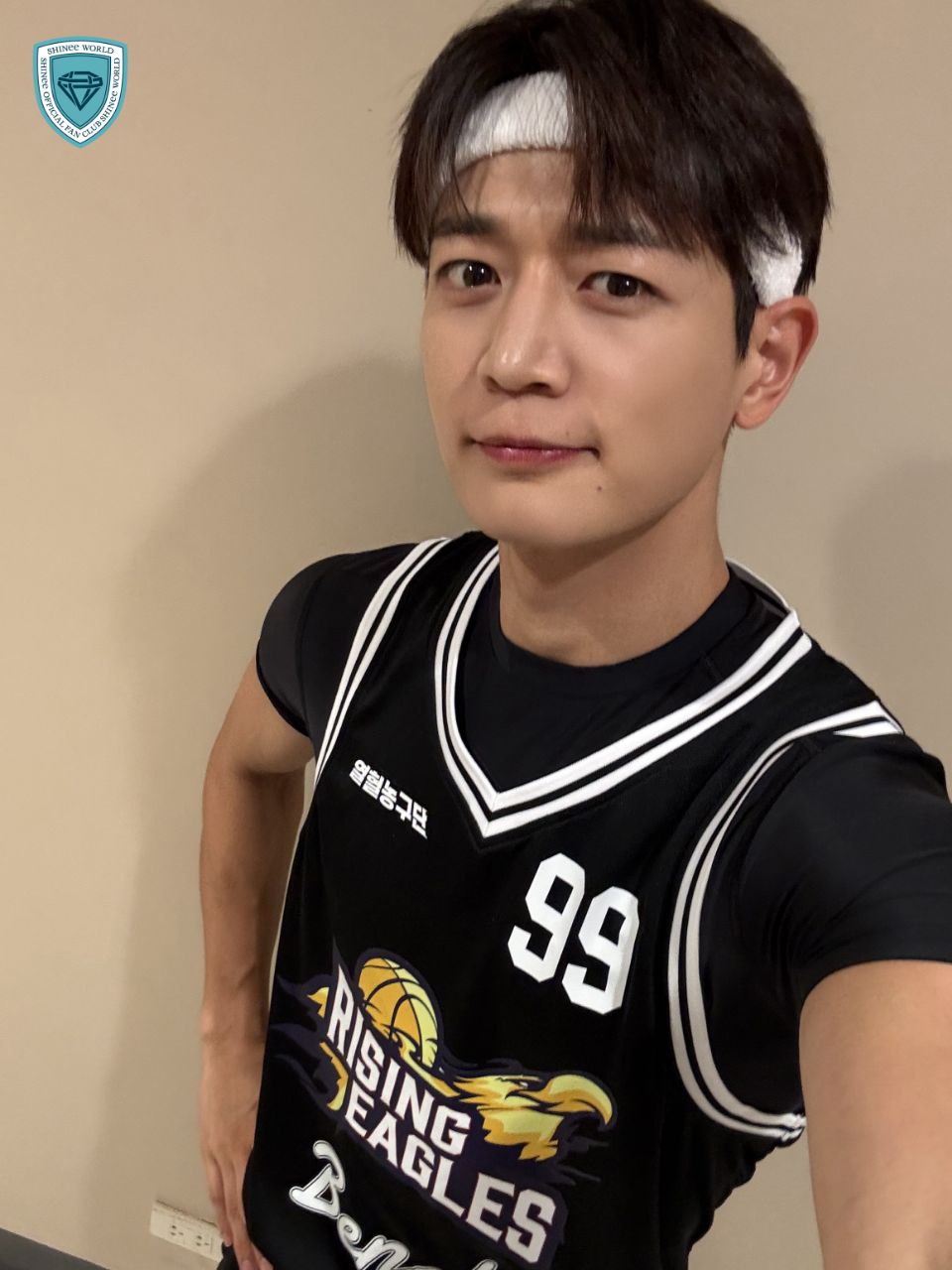 A moment captured by Minho (SHINee)'s fan