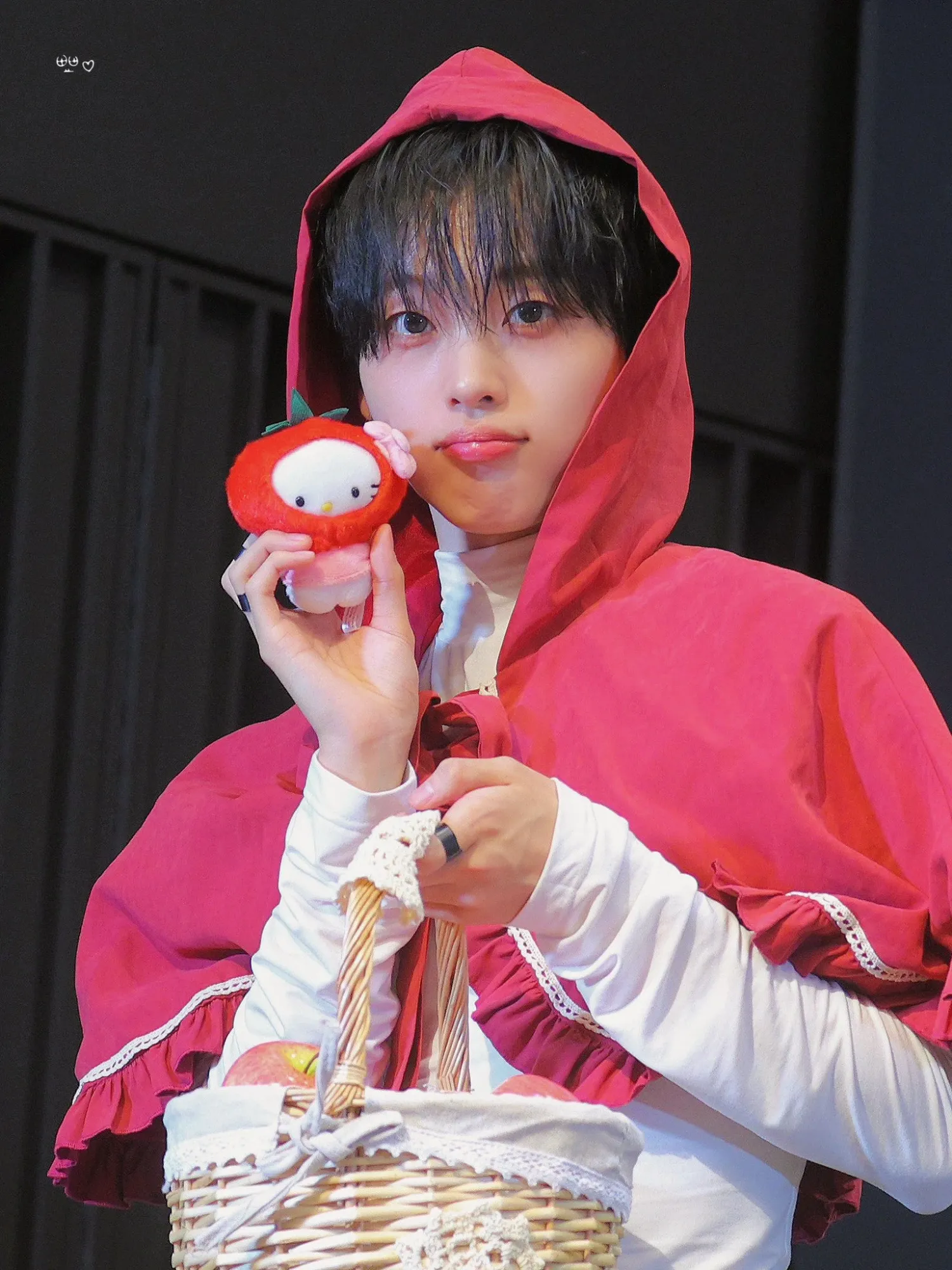 Recent activity shot of Hyeongjun (CRAVITY)
