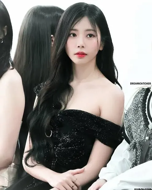 Behind-the-scenes cut of JI U (DREAMCATCHER)
