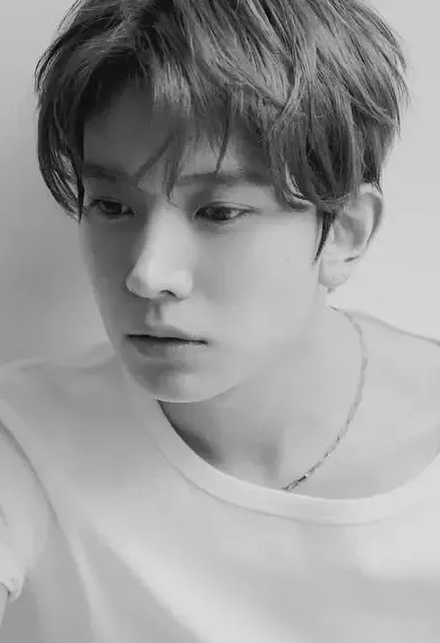 Latest photo of Heeseung