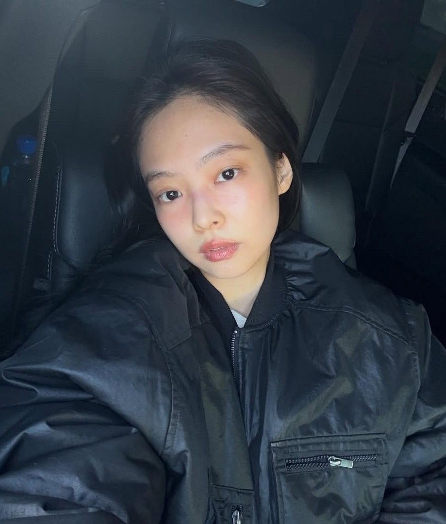 제니 (BLACKPINK)의 비하인드 컷