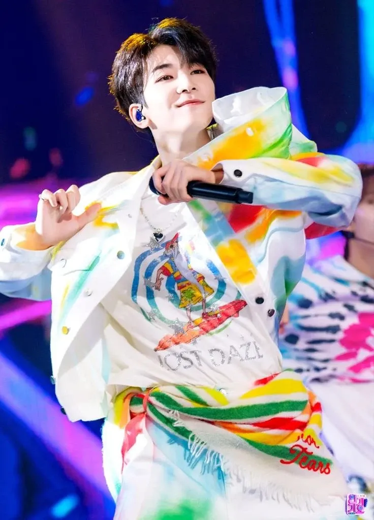 Behind-the-scenes cut of Wonwoo (SEVENTEEN)