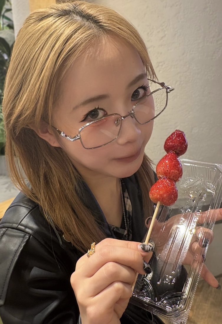 Behind-the-scenes cut of Shimizu Keiko (ME:I)