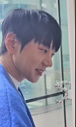 Behind-the-scenes cut of Hwang Chiyeol