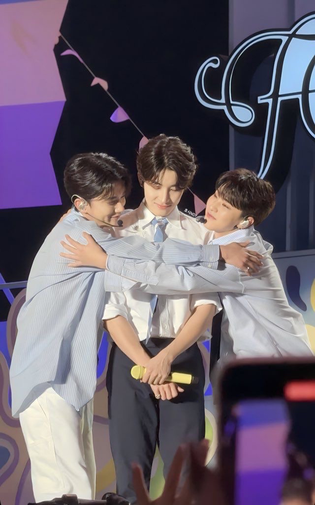 A moment captured by Wonwoo (SEVENTEEN)'s fan