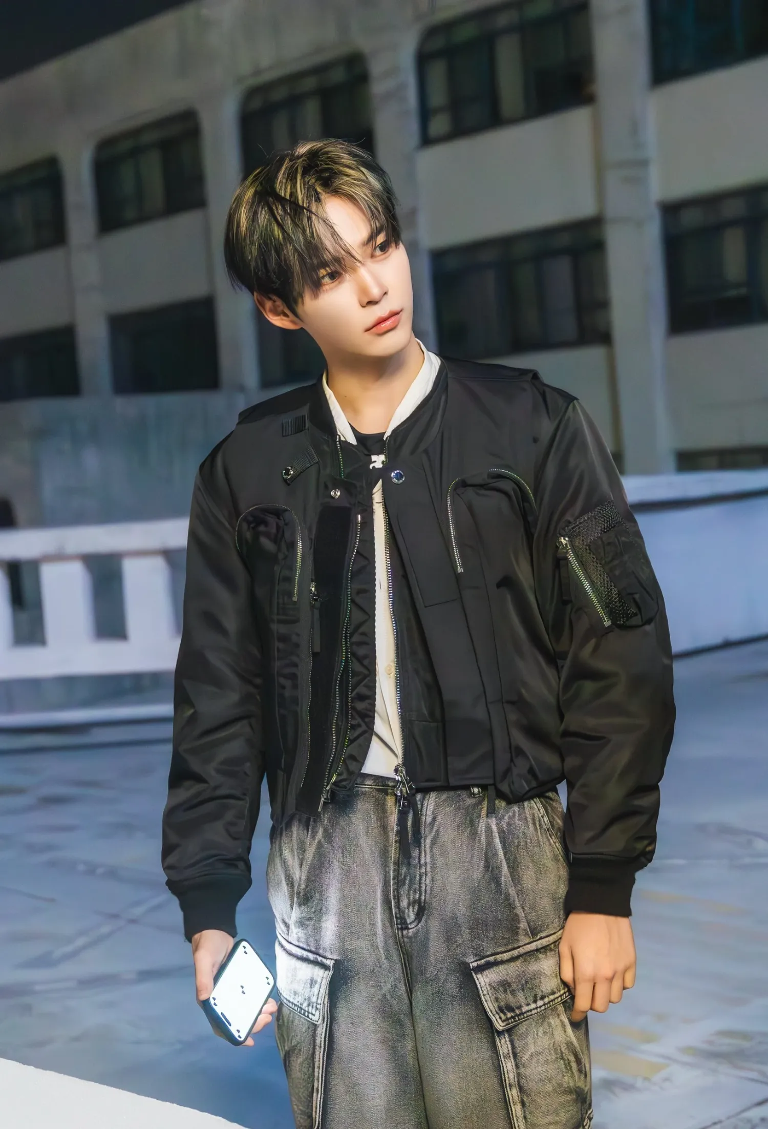 成韩彬 (ZEROBASEONE)的最新活动照片