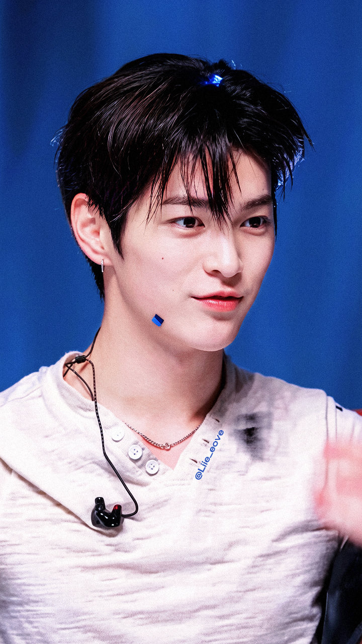 Fandom-recommended wallpaper image of Keonho (CORTIS)