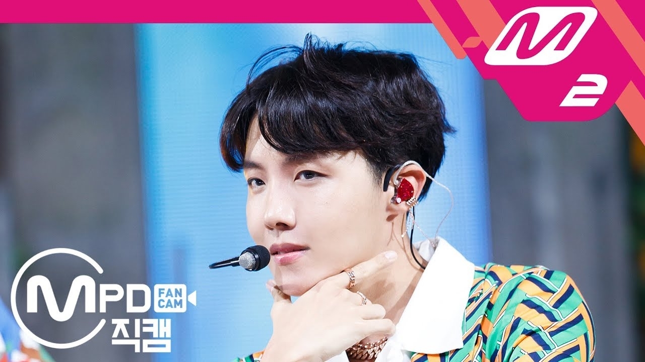 Foto terbaru j-hope (BTS)