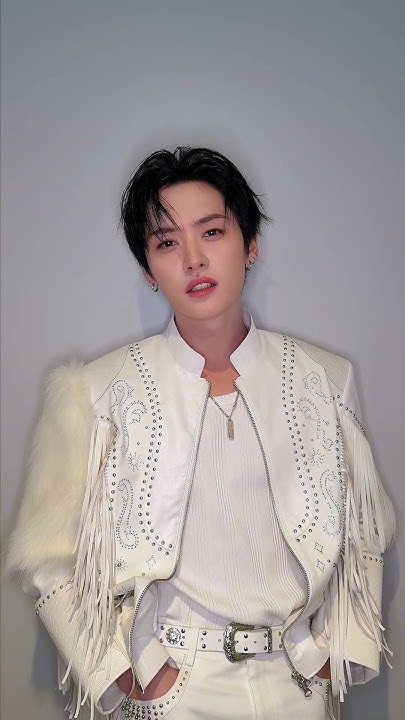 A heartfelt wallpaper shared by Stray Kids's fans