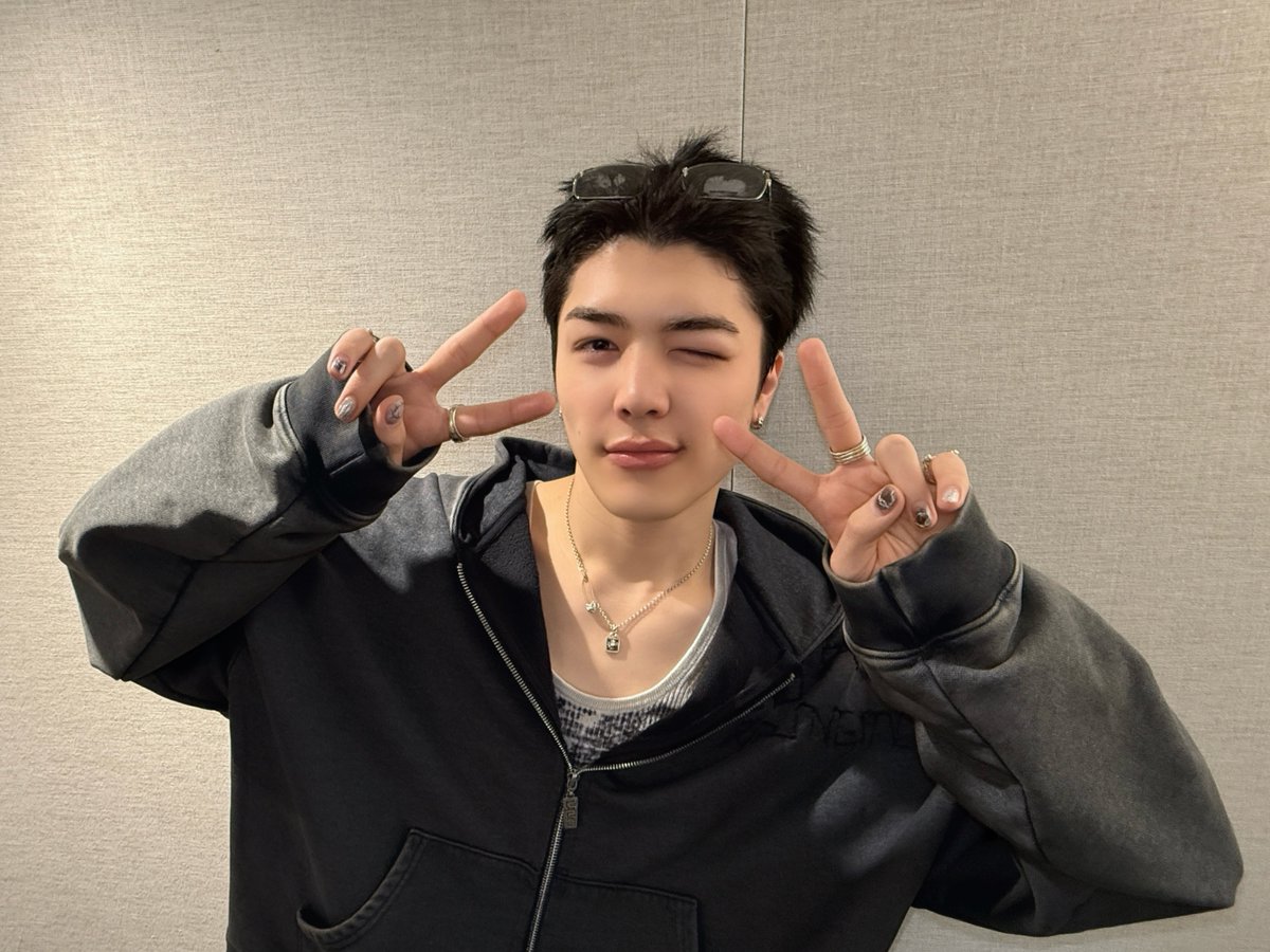 Recent activity shot of &TEAM